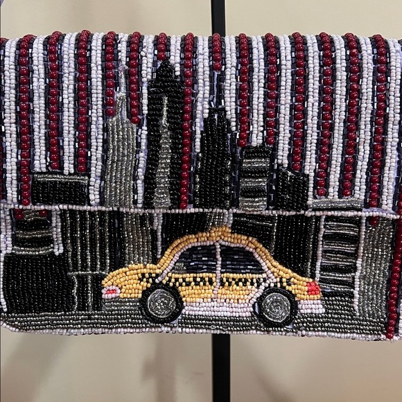 Handcrafted In India | Beaded New York Skyline/Cab Shoulder Bag - Picture 3 of 14